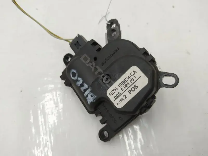 Мотор заслонки печки 1S7H19B634CA