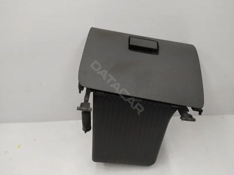 Бардачок 4M51A06044CEW