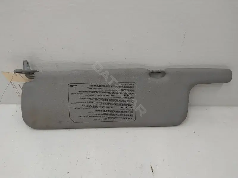 Козырек солнцезащитный MR216240