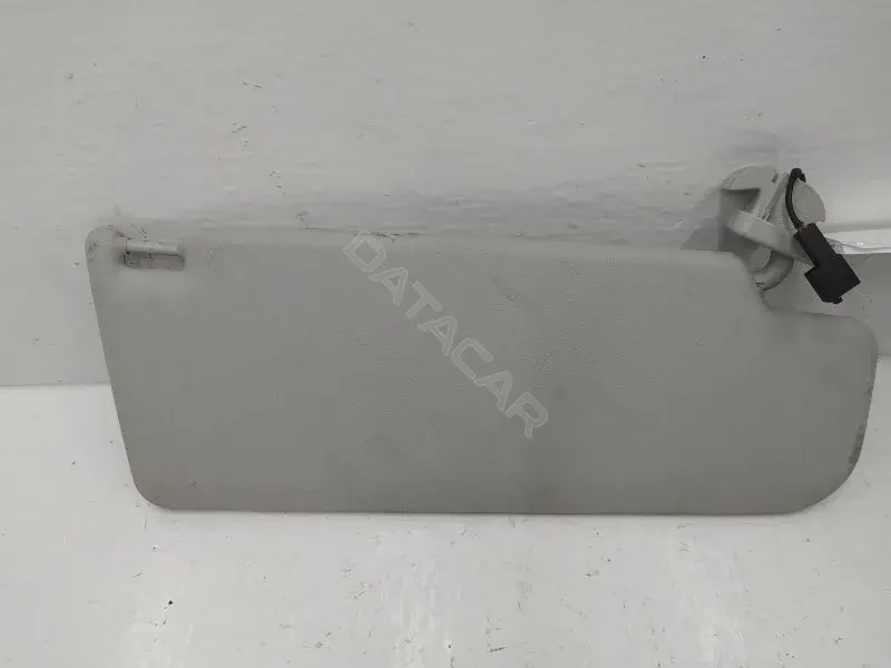 Козырек солнцезащитный 5P0857551