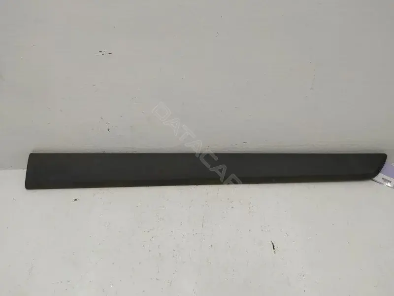 Молдинг двери 8200439115
