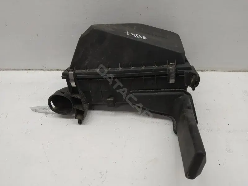 Корпус воздушного фильтра MR258905