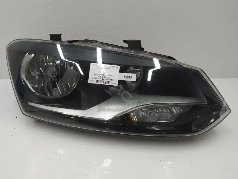 Фары 6R1941008E