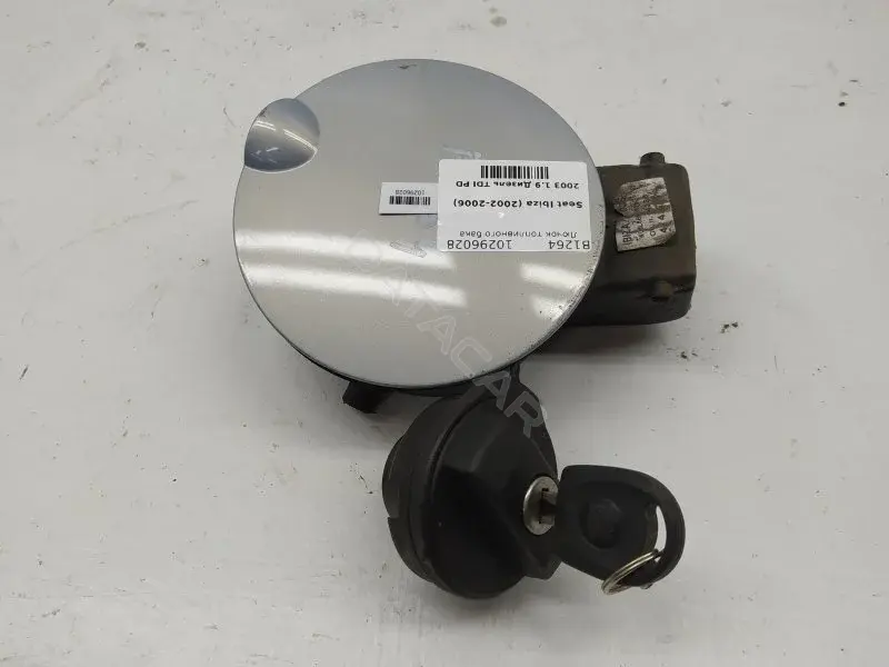Крышка лючка топливного бака 6L0010278