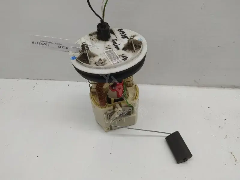 Топливный насос KWN8311815B