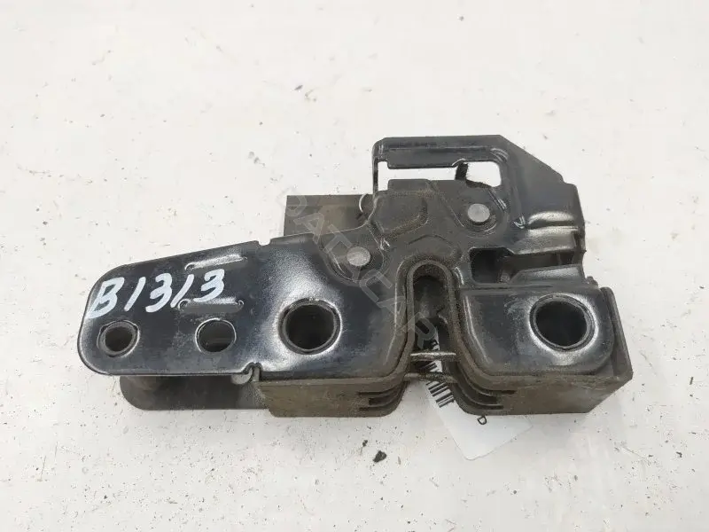 Замок капота 5J0823509
