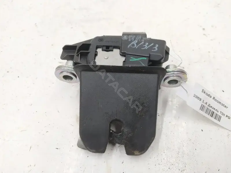 Замок крышки багажника 5J0827501C