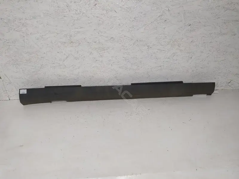 Накладка на порог 5P0853852E
