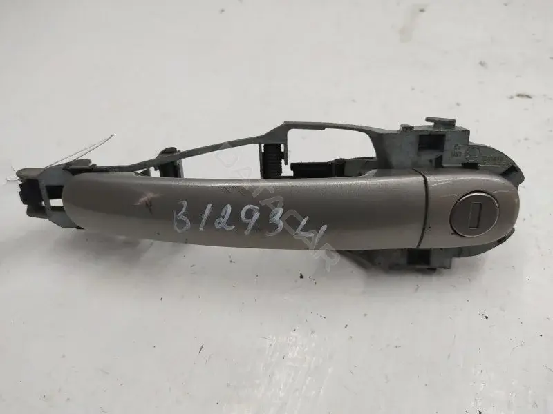 Ручка двери 1D0837885B