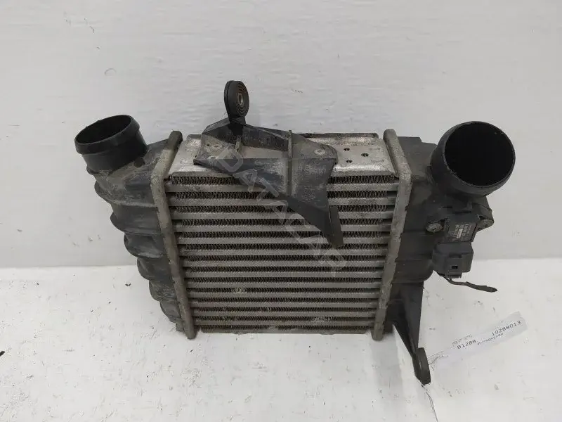 Интеркулер 6Q0145804A