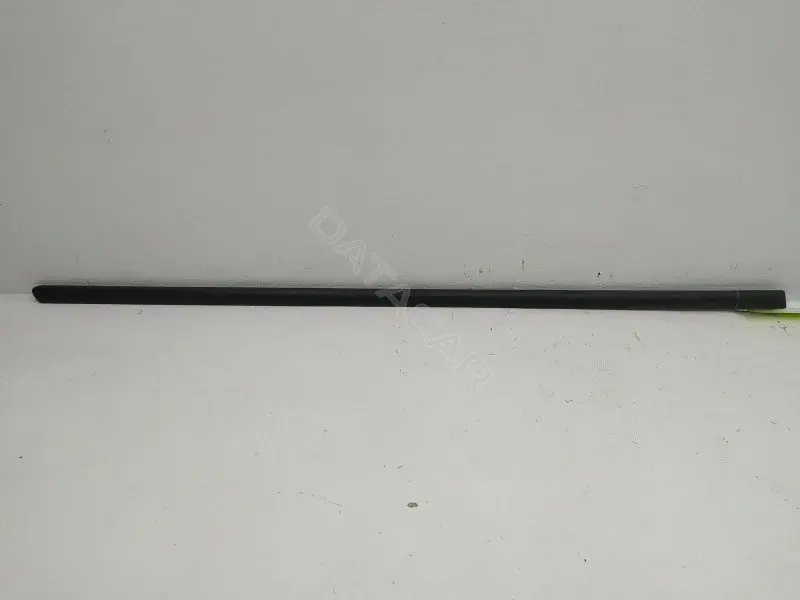 Молдинг двери 6Y0853516