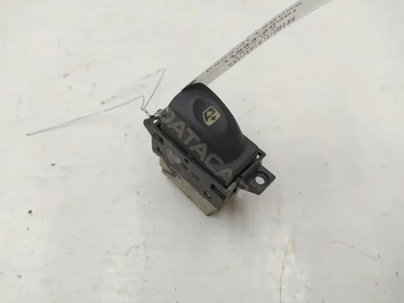 Кнопка стеклоподъемника 7700417486B