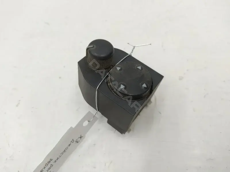 Джойстик регулировки зеркал 8D0959565A