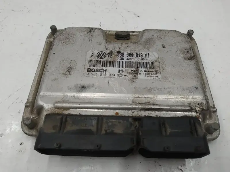 Блок управления двигателем 038906019AT