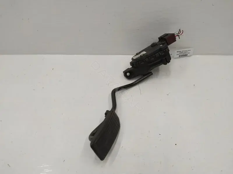 Педаль газа 18002AU410