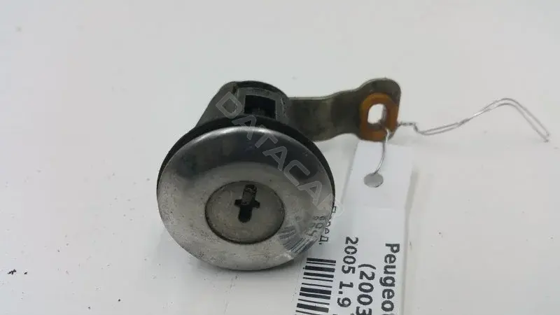 Личинка замка двери 10272632