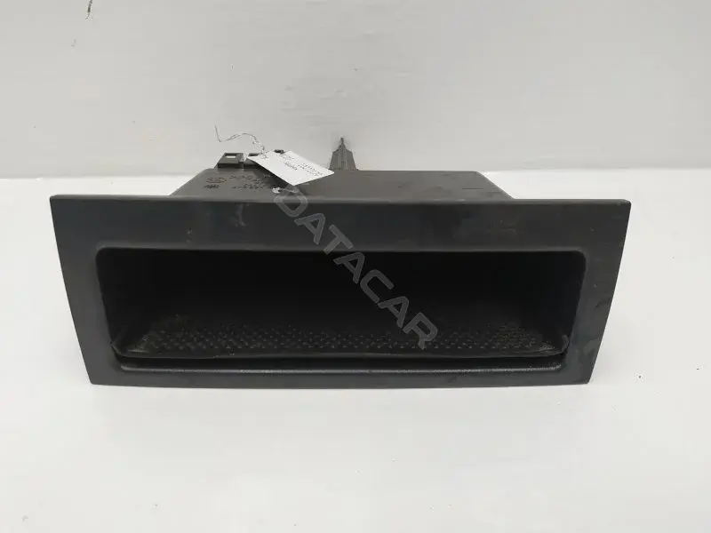 Бардачок 6Y0857925
