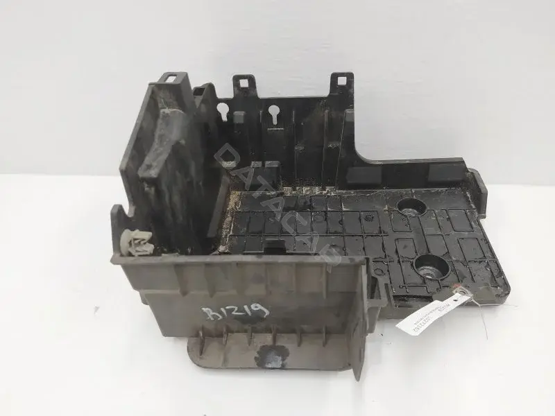 Полка аккумулятора 8200321643