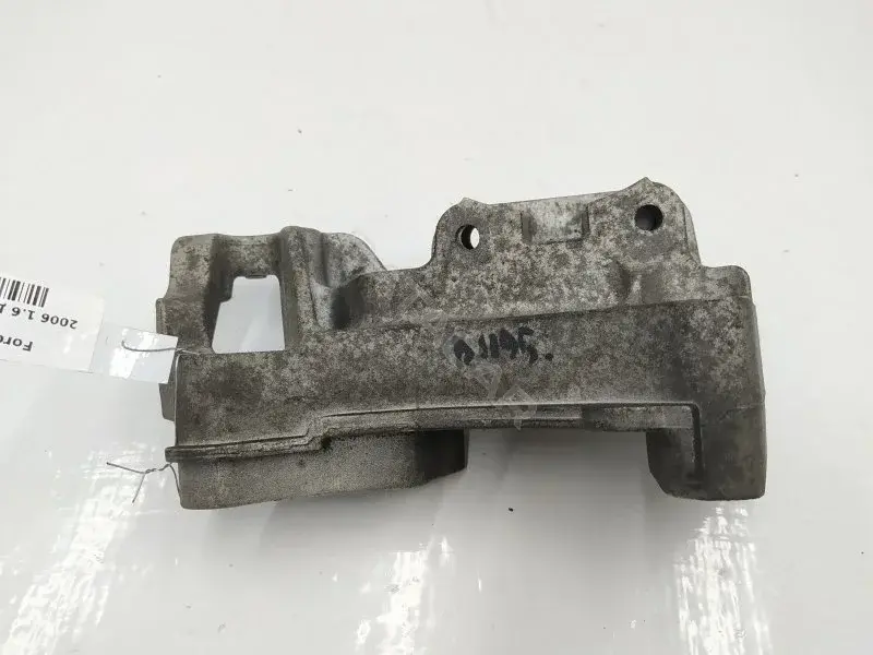 Кронштейн двигателя 3M516030