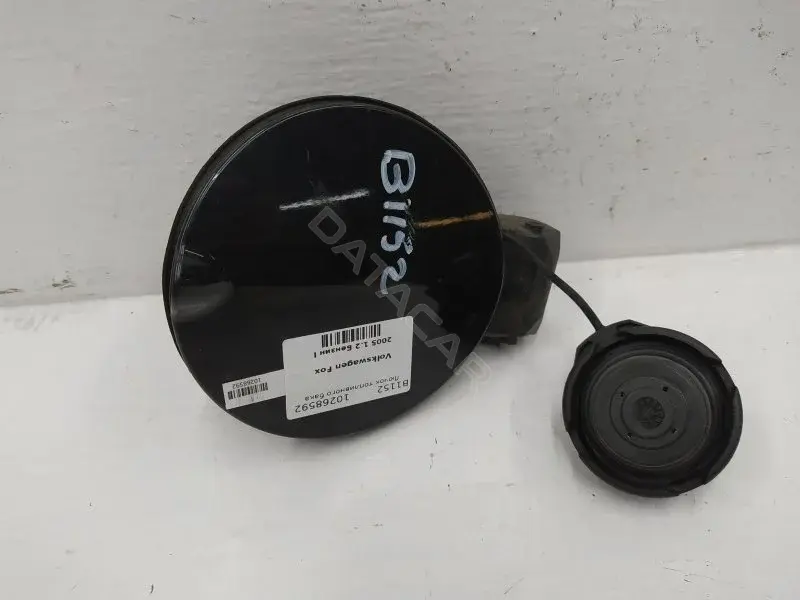 Крышка лючка топливного бака 5Z0010438A