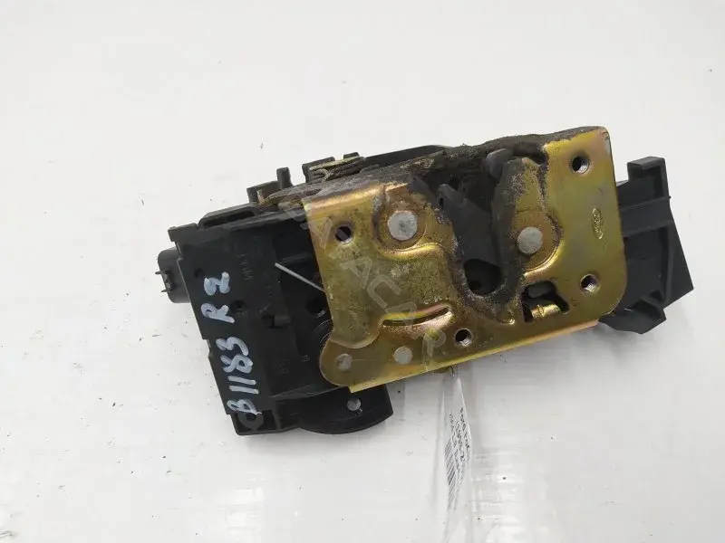 Замок двери 2S4AA26412DA