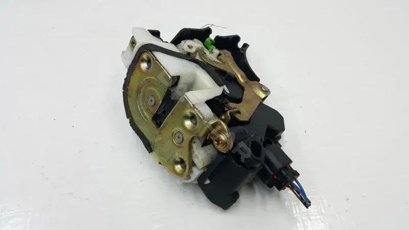 Замок двери 10267109