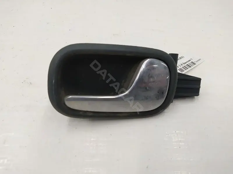Ручка двери 8D0839020