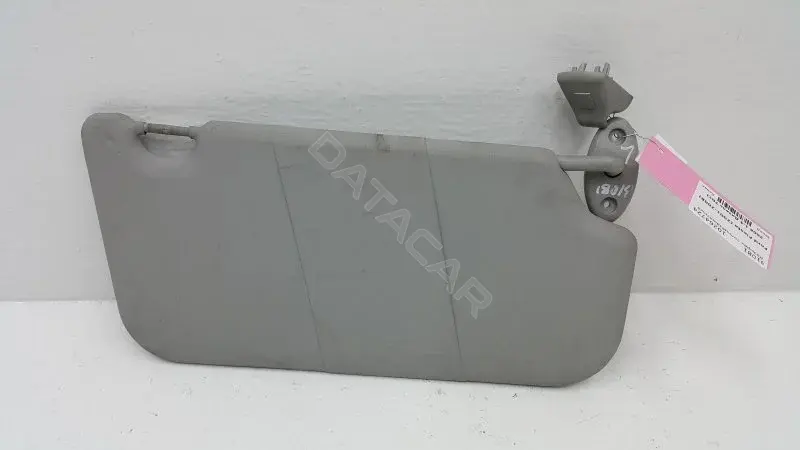 Козырек солнцезащитный 2S61A04101W