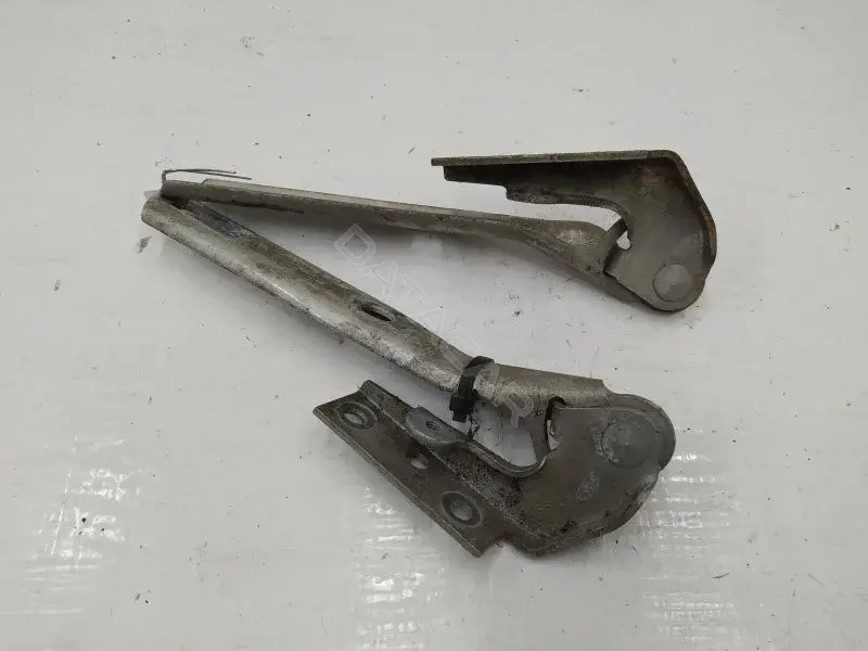 Петля капота 3B0823301A3B0823302A