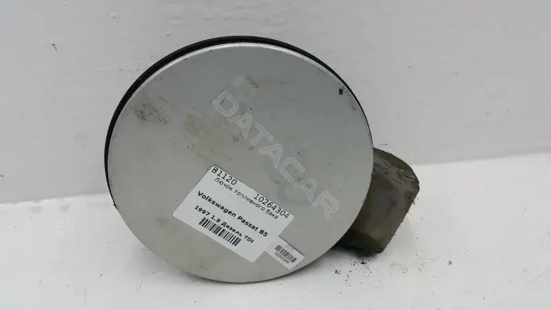 Крышка лючка топливного бака 3B0809857A