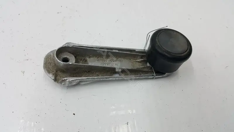Ручка стеклоподъемника 443837581D