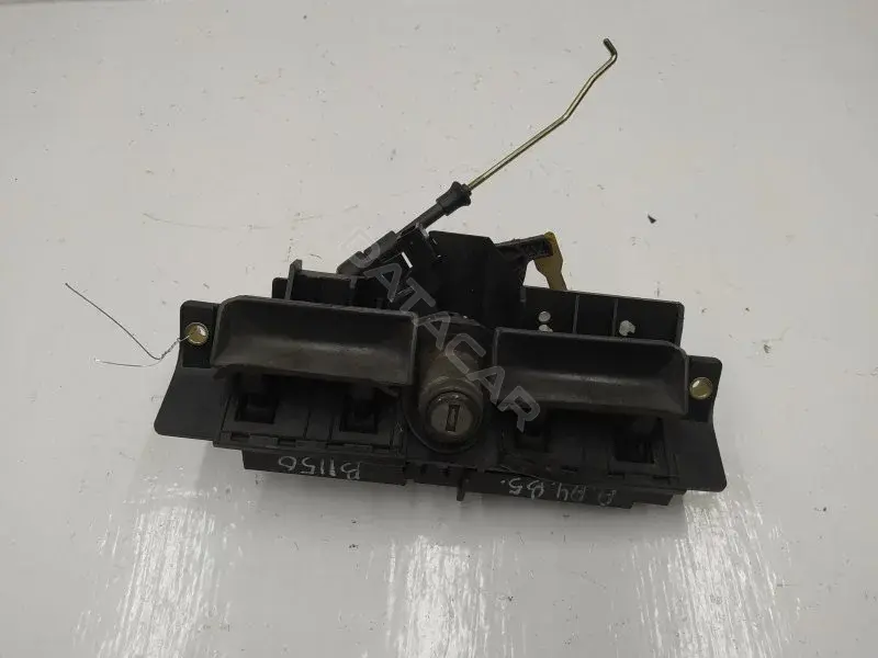 Ручка крышки багажника 8D9827565H