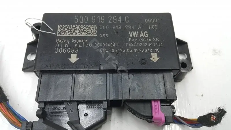 Блок управления парктрониками 5Q0919294C