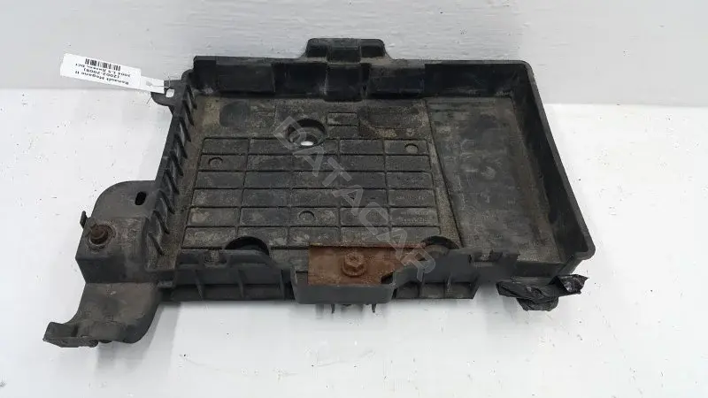 Полка аккумулятора 8200166032
