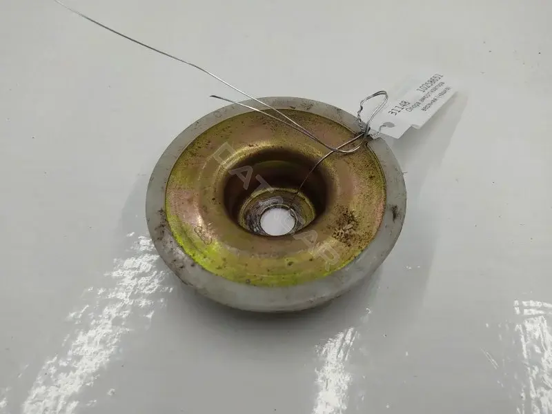 Опора амортизатора 357412319
