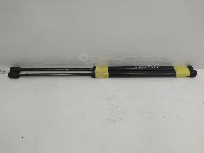 Амортизатор крышки багажника, капота, заднего стекла 8200735264