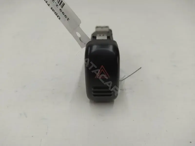 Кнопка аварийки M16328