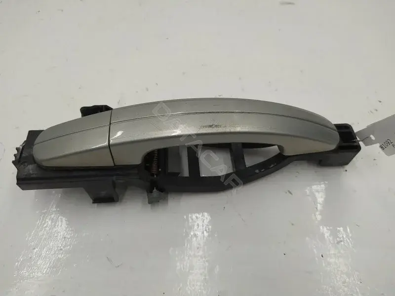 Ручка двери 3M51R224A36AE