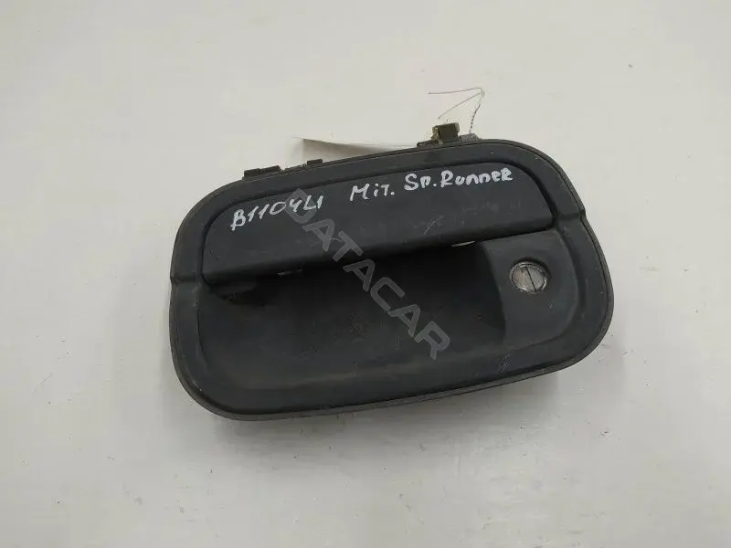 Ручка двери MB632701