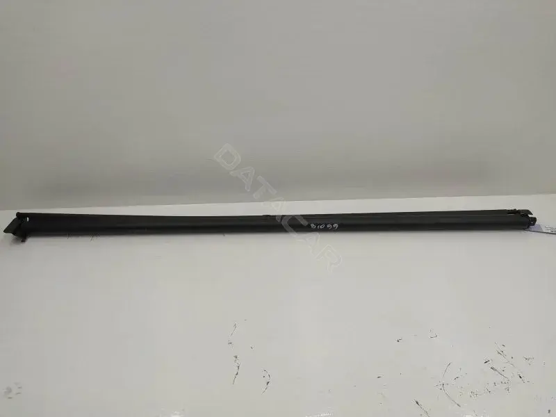 Шторка багажника 8200158220