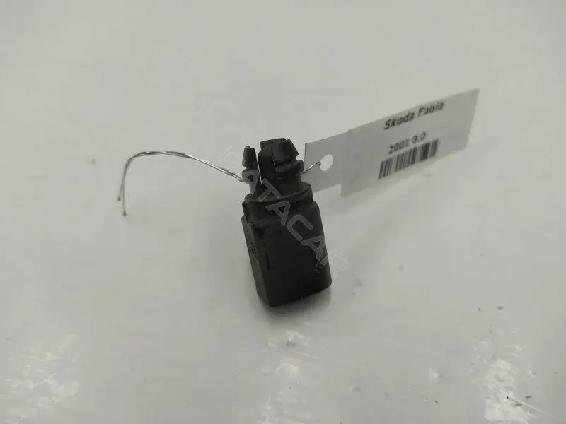 Датчик температуры охлаждающей жидкости 8Z0820535