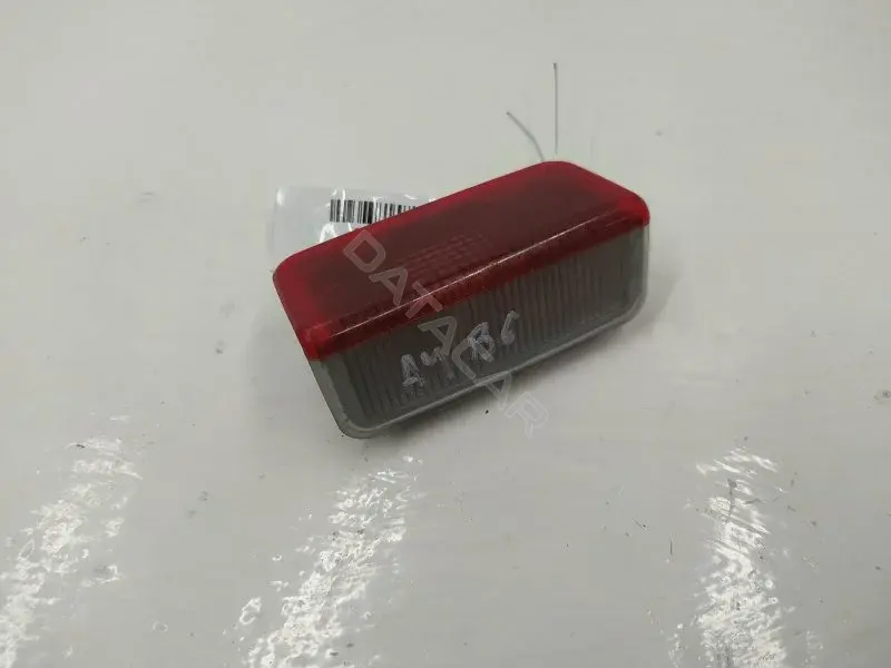 Плафон освещения салона 4B9947113