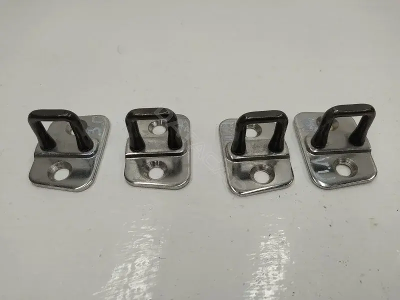 Ответная часть (скоба) замка двери 3D4837033D