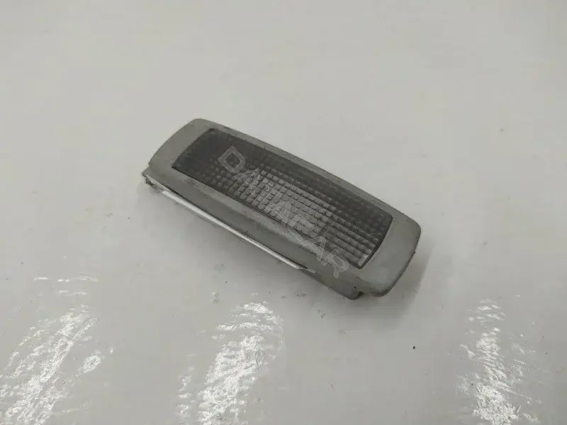 Плафон освещения салона 3B9947101A