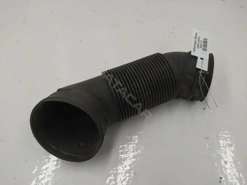 Патрубок воздушный 7M3129627G