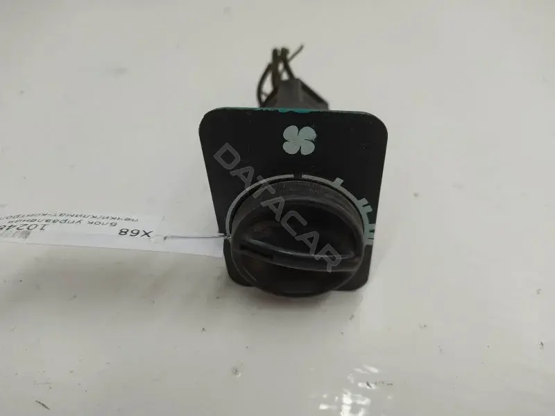 Блок управления климат-контролем 82GG18578AA