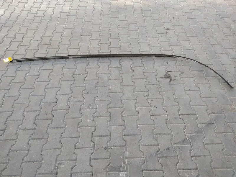 Молдинг крыши 10247590