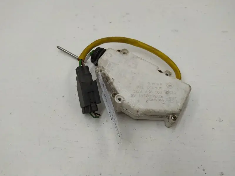 Замок лючка топливного бака 95VW9B241AB7M0959775C