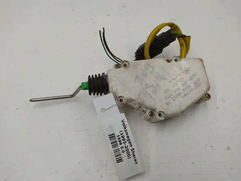Замок лючка топливного бака 7M0959775C