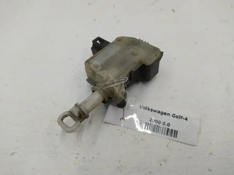 Замок лючка топливного бака 3B0959782